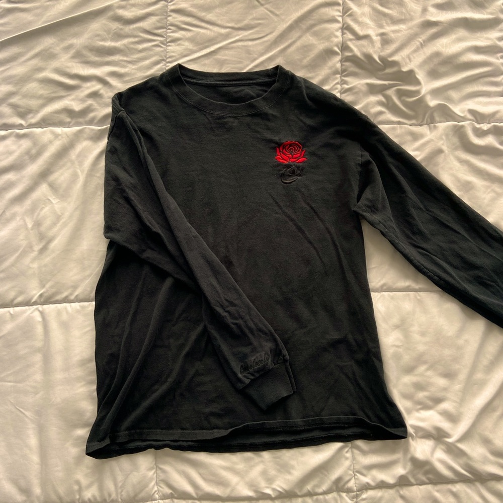 “Love Closely” Longsleeve with Embroidered Rose